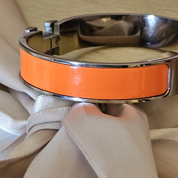 Hermes Orange and Silver Enamel Clic H Bracelet - Picture 5 of 5